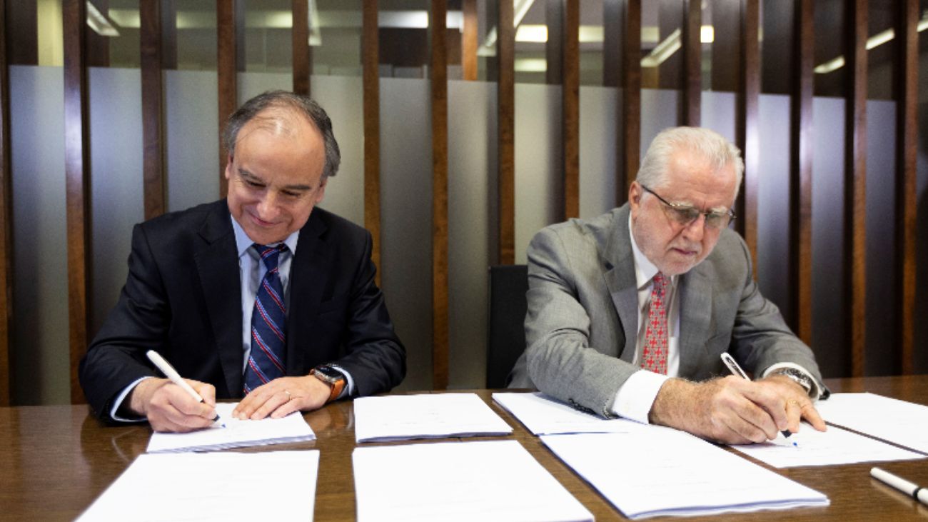 Investigación de la opacidad en el acuerdo Codelco-SQM sobre el litio en el Salar de Atacama Investigación de la opacidad en el acuerdo Codelco-SQM sobre el litio en el Salar de Atacama