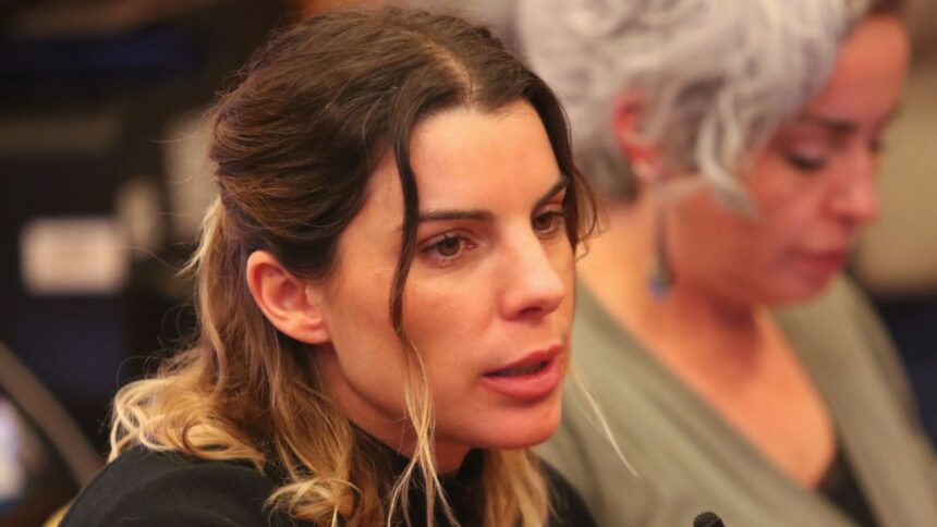Prolongada ausencia de Maite Orsini en el Congreso despierta controversia