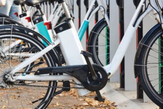 Madrid amplía su red de bicicletas eléctricas para promover la movilidad sostenible