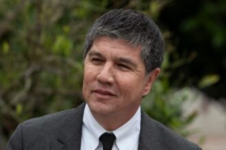 Manuel Monsalve citado a declarar por cargos de abuso sexual