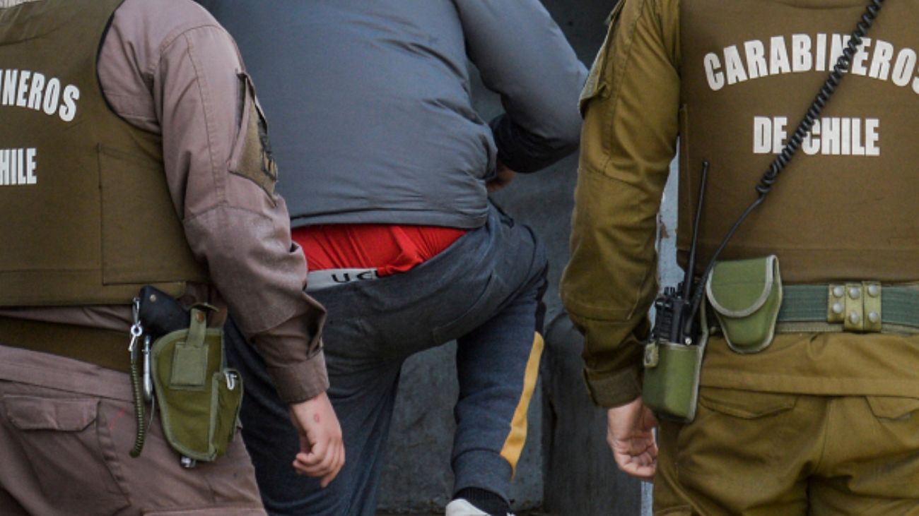 Detenidos por delitos diversos en Santiago: robo, comercialización de fuegos y portar armas Detenidos por delitos diversos en Santiago: robo, comercialización de fuegos y portar armas