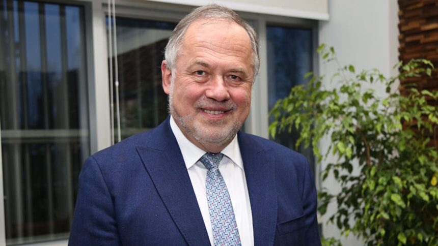 Renuncia del rector de la UFRO y nombramiento de su sucesor