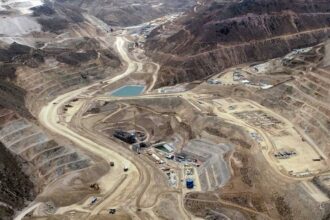 Aprobadas medidas para cierre de mina en Perú tras acuerdo en Moquegua
