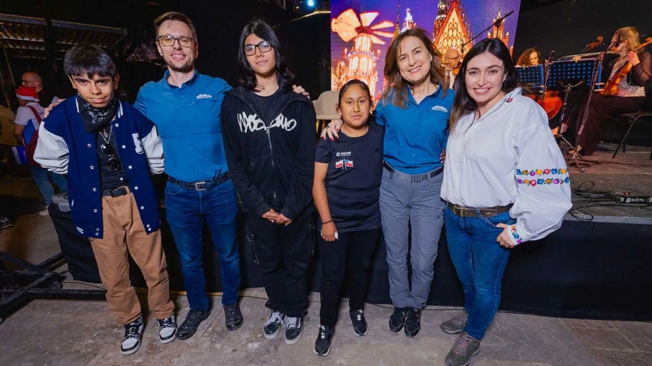 Concluye exitoso intercambio estudiantil Chile-Polonia con programa de Sierra Gorda SCM