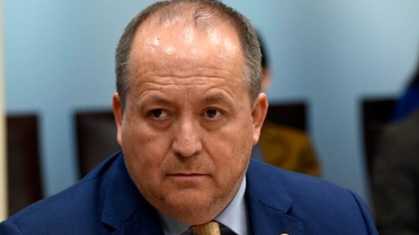 Querella contra fiscal Valencia por denegación de servicio: Investigación en curso