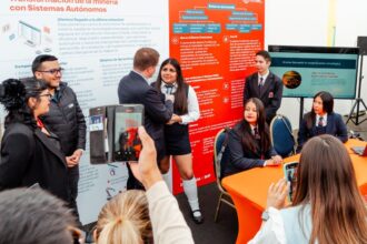 Programa Código Futuro en Chile celebra egreso de más de 2.300 estudiantes