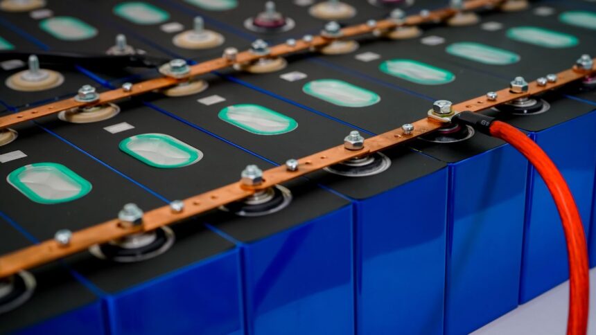 Nouveau Monde Graphite recibe $50 millones para producción de materiales de baterías en Quebec