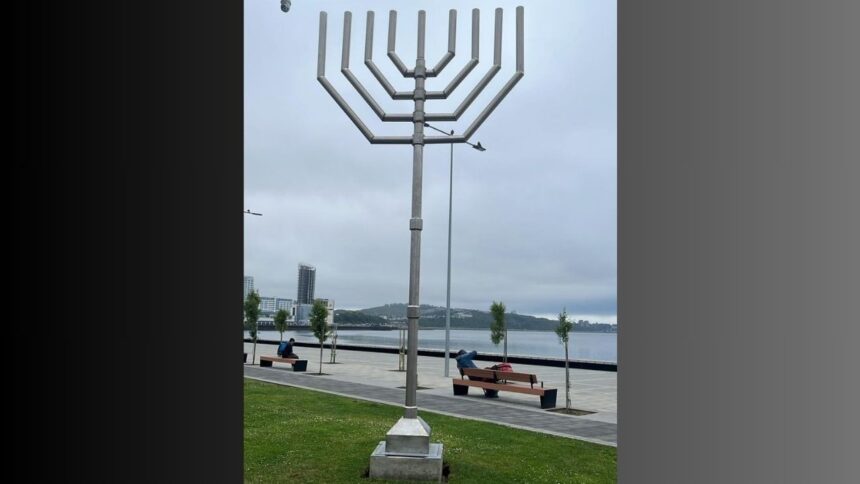 Polémica por candelabro judío en Puerto Montt: controversia y disputa política