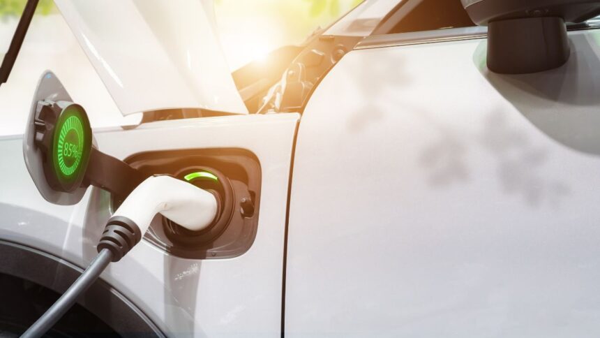 El auge de los vehículos eléctricos desafía a la industria petrolera