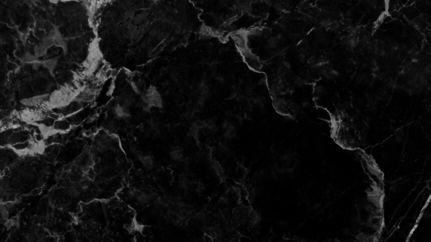 Descubren mármol negro en Atacama: ¿El nuevo oro negro?