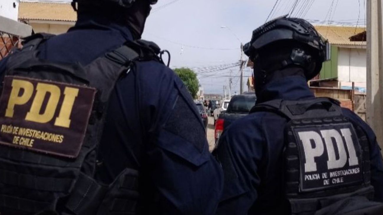 Operativo policial desmantela banda de tráfico de drogas en Santiago