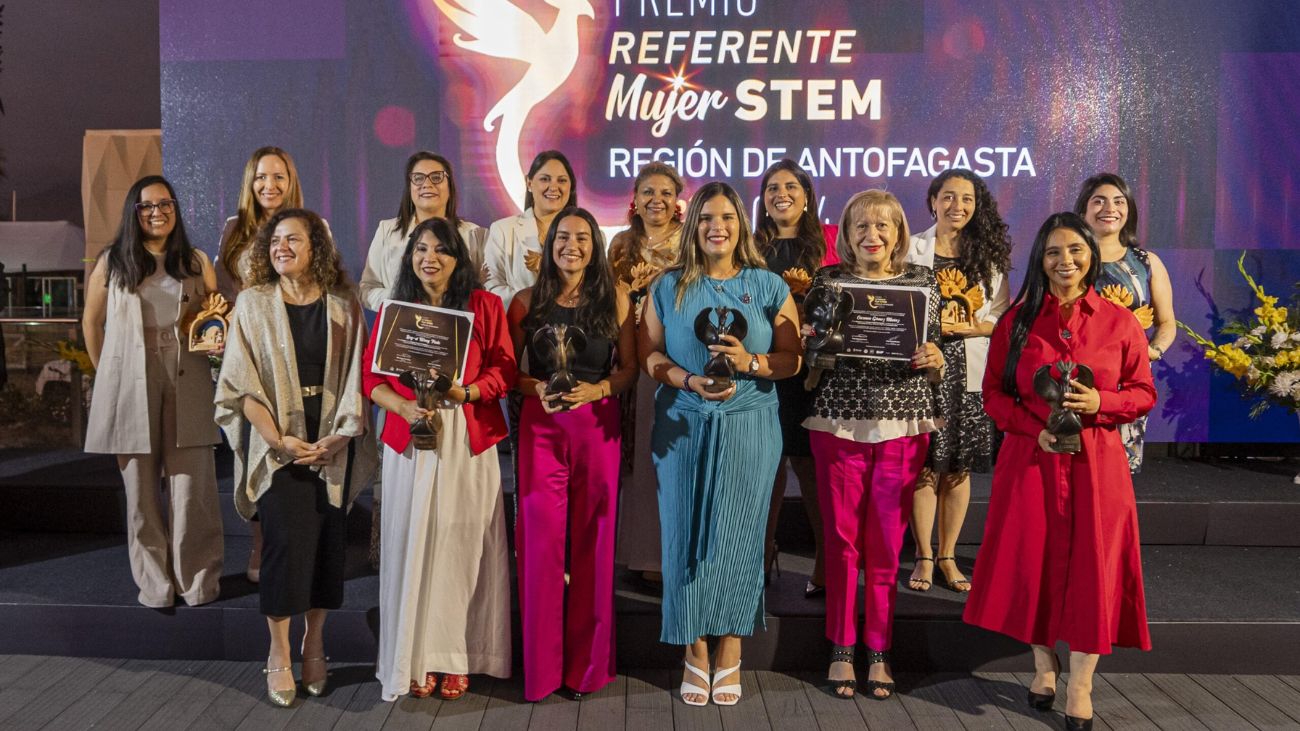 Premio Liqcau - Mujeres en STEM reconoce a 14 destacadas mujeres en la industria Premio Liqcau - Mujeres en STEM reconoce a 14 destacadas mujeres en la industria