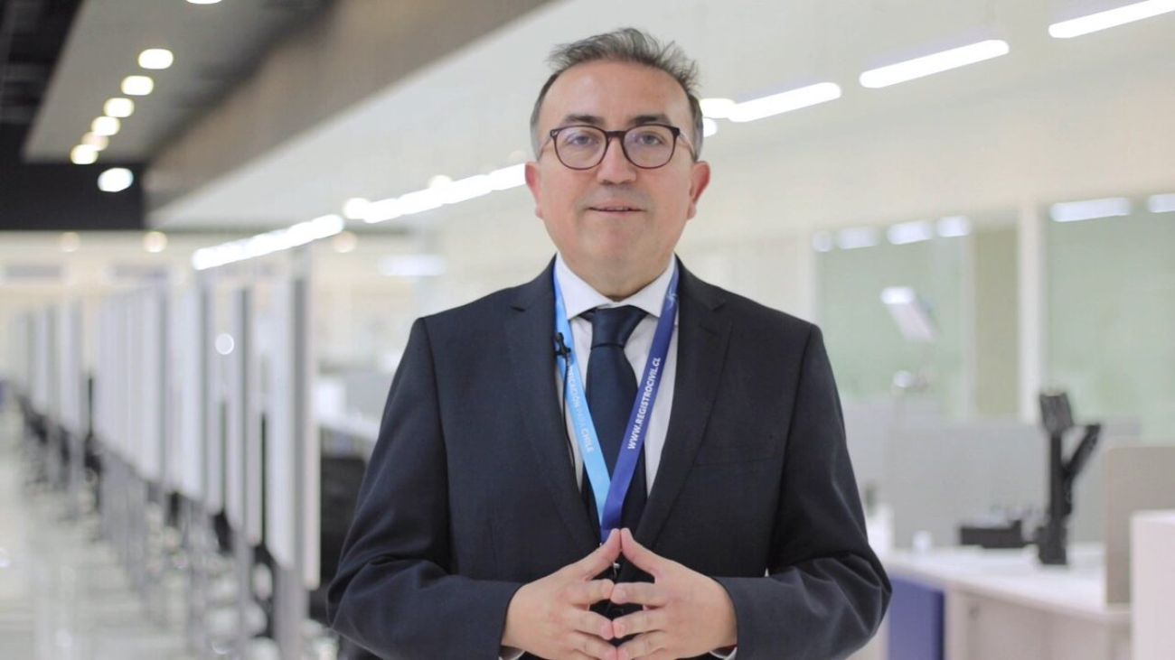 Renuncia solicitada al director del Registro Civil por caos migratorio Renuncia solicitada al director del Registro Civil por caos migratorio