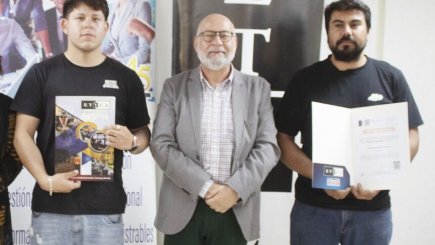 Capacitan a 17 personas en soldadura en Tierra Amarilla