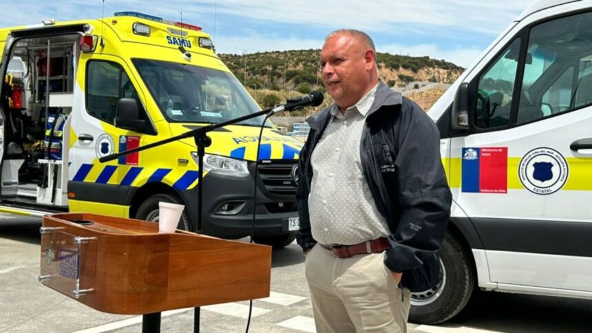 Entregan 12 ambulancias de última generación en Valparaíso tras incendio