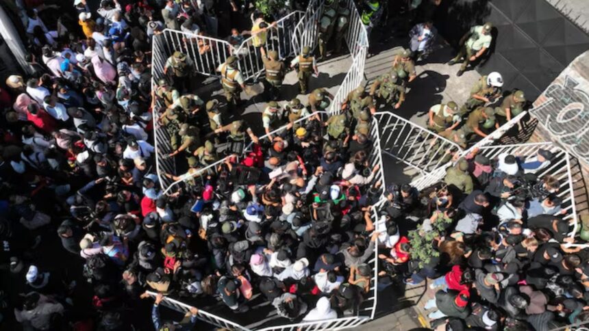 Caos en Estadio Víctor Jara: renuncia director regional por problemas en enrolamiento