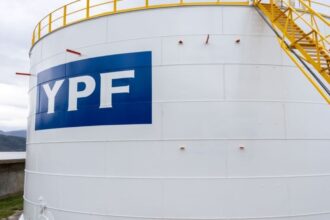 YPF adquiere participación de ExxonMobil y Qatar Energy en área de gas de Vaca Muerta