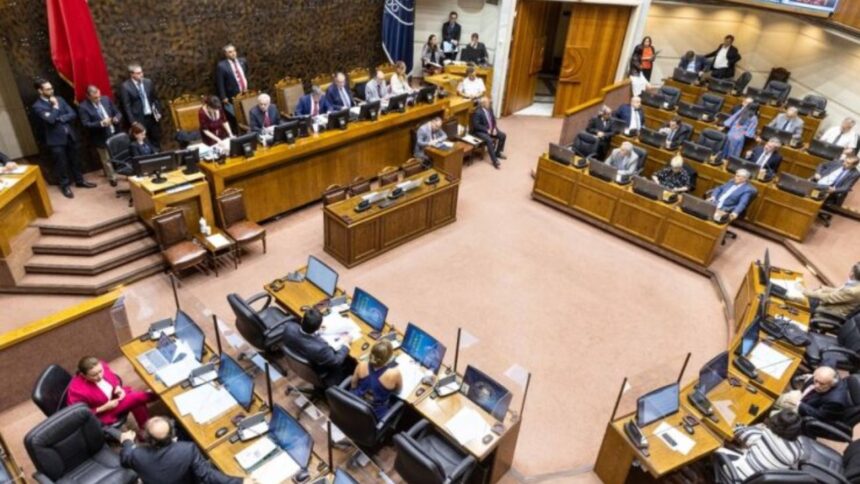 Aprobado reajuste salarial y bono para Carabineros en sector público