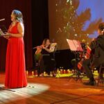 Javiera Tapia cautiva a la comunidad de El Salvador con su Concierto de Navidad