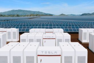 Chile y Tesla firman acuerdo para suministro de 200 Megapacks de baterías