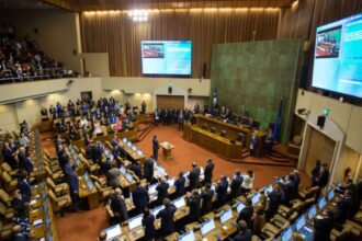 Aprobación de Ley: Reajuste Salarial y Nuevos Bonos para Sector Público