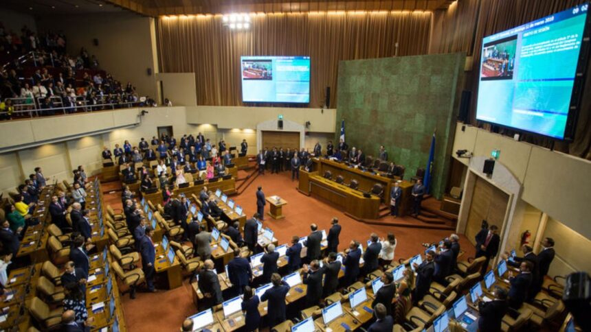 Aprobación de Ley: Reajuste Salarial y Nuevos Bonos para Sector Público