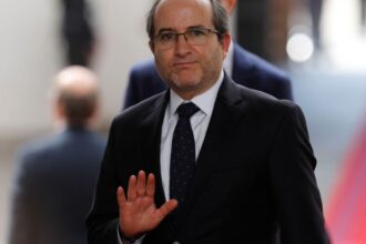 Embajador de Israel denuncia regalo a Presidente Boric con simbología palestina