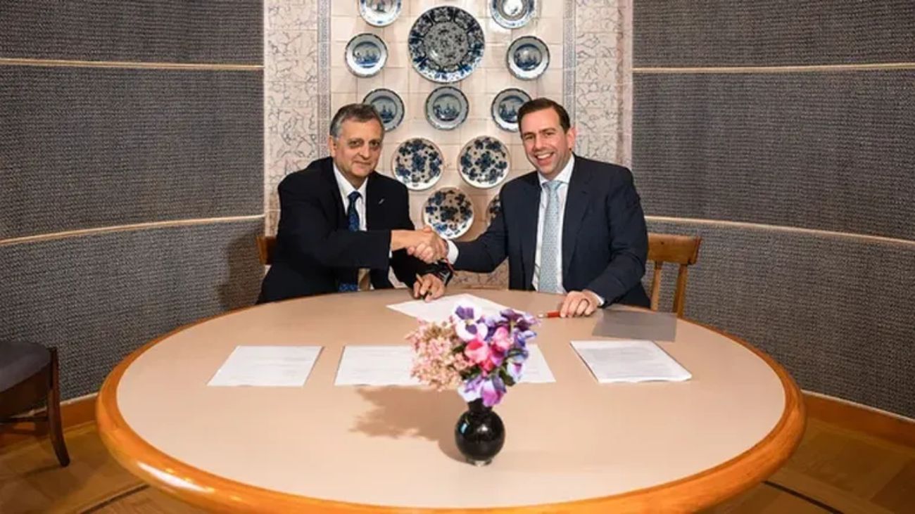 YPF y Shell firman acuerdo para proyecto Argentina LNG: Licuarán 10 millones de toneladas de gas al año YPF y Shell firman acuerdo para proyecto Argentina LNG: Licuarán 10 millones de toneladas de gas al año
