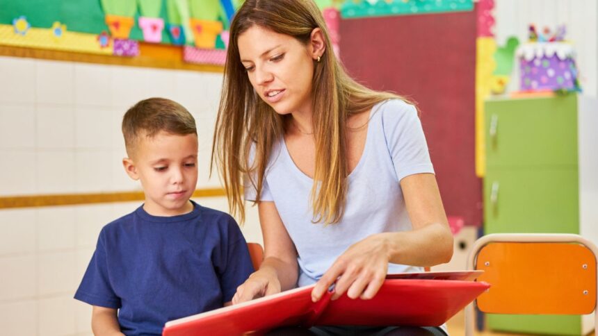 Postergan requisitos de ingreso a pedagogías: reacciones y consecuencias detrimental