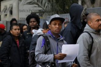 Gobierno chileno aborda regularización de migrantes y "efecto llamada" sin miedo