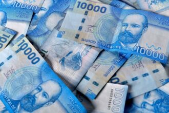 Acuerdo de reajuste salarial beneficia a trabajadores estatales en Chile