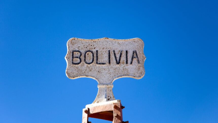 Firman acuerdos migratorios entre Chile y Bolivia para fortalecer cooperación