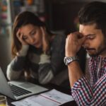 Cómo evitar endeudarse en Navidad: La importancia de los informes financieros