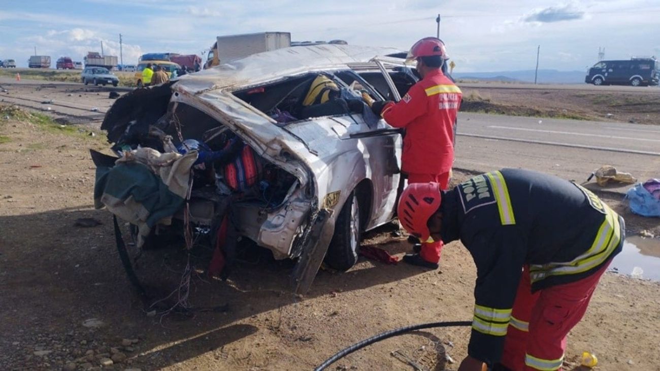 Accidente mortal en carretera de los Andes en Bolivia: 14 fallecidos Accidente mortal en carretera de los Andes en Bolivia: 14 fallecidos