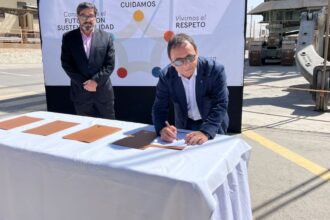 Acuerdo histórico de sindicatos en Chuquicamata y Escondida BHP