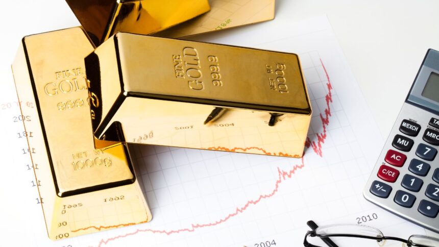 El oro marca récord histórico en $2,626 por onza