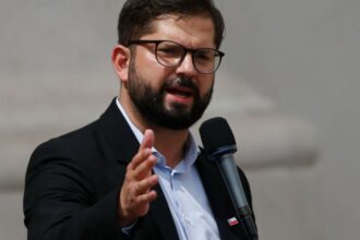 Gabriel Boric responde a AFP y defiende su propuesta de reforma previsional