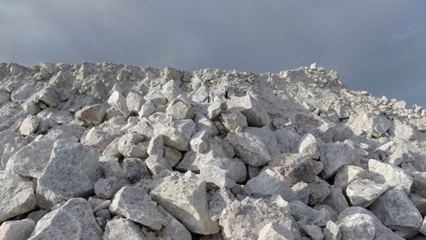 La demanda mundial de litio se desacelera pero se espera un aumento del 26% para 2025