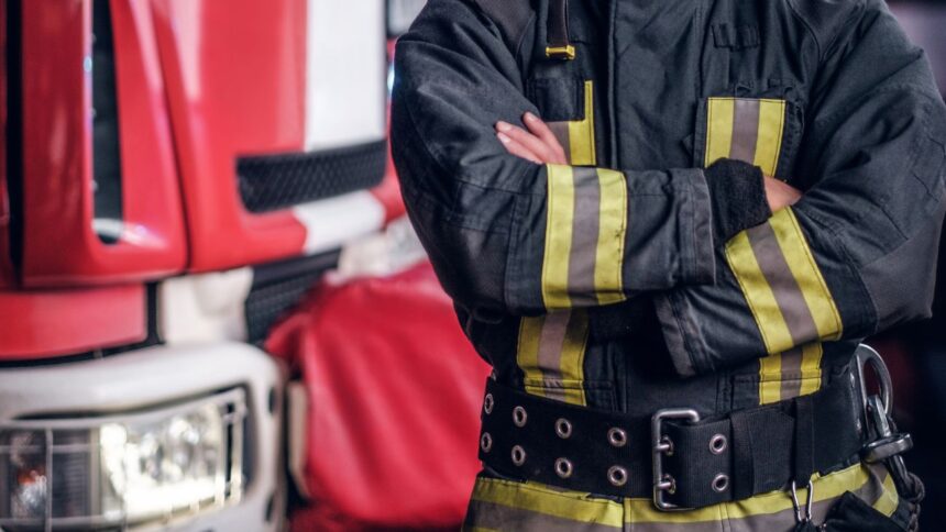 Comandante de Bomberos en Los Ángeles suspendido por robar agua