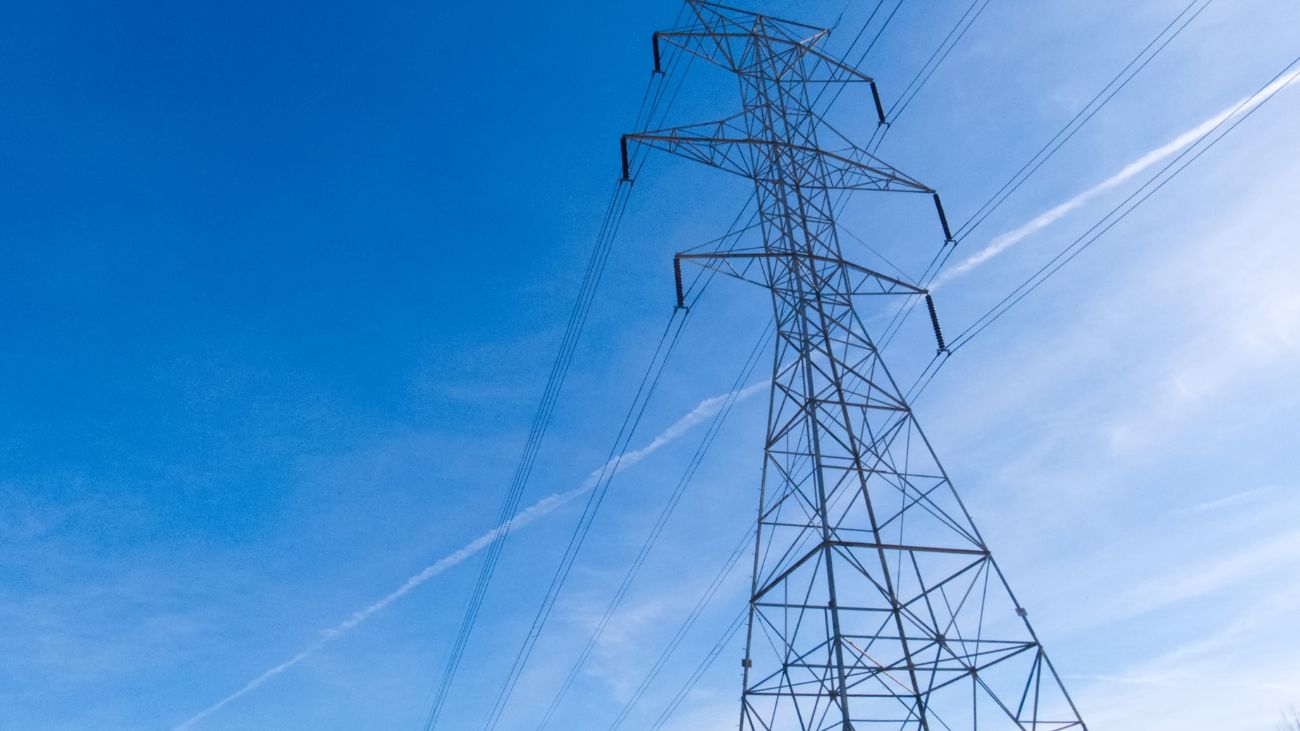 Reasignación de 5 proyectos de transmisión eléctrica en Perú por US$ 66,4 millones Reasignación de 5 proyectos de transmisión eléctrica en Perú por US$ 66,4 millones