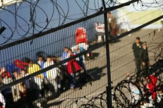 Aumenta preocupación por homicidios en cárceles chilenas: director de Gendarmería aclara situación