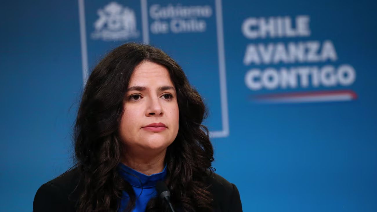 Ministra responde a críticas por retraso en proyecto de aborto