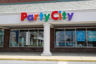 Cierre inesperado de Party City deja a 16.000 empleados sin trabajo