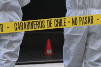 Hallan dos cuerpos en Recoleta con múltiples heridas: investigación en curso