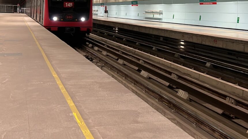 Violento homicidio conmociona a Santiago: hombre asesinado en estación de metro