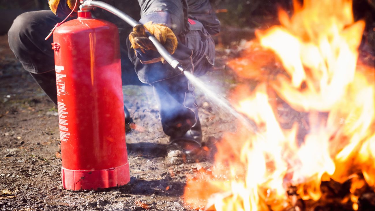 Autoridades toman medidas preventivas ante riesgo de incendios en Valparaíso