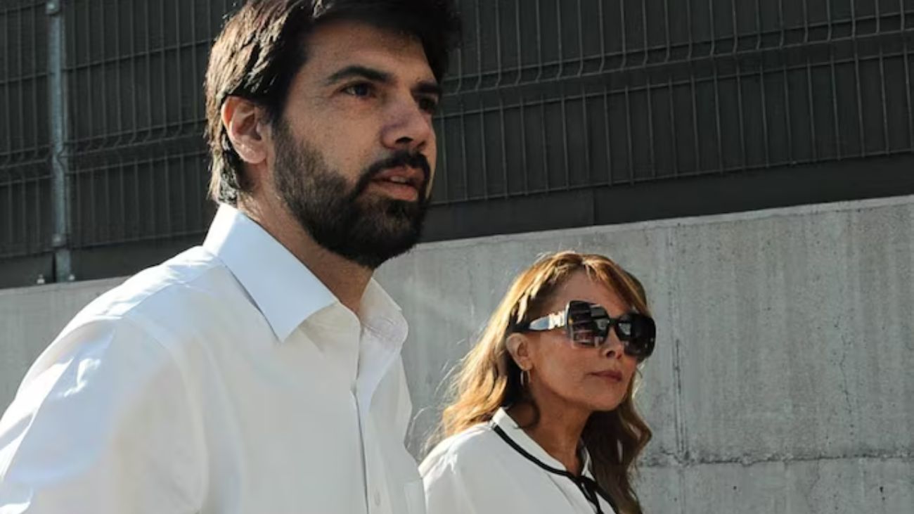 Defensa de Joaquín Lavín a Cathy Barriga despierta polémica judicial