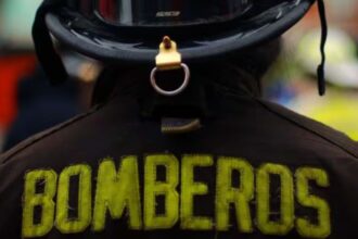 Mujer muere calcinada en incendio en Estación Central: Investigación en curso