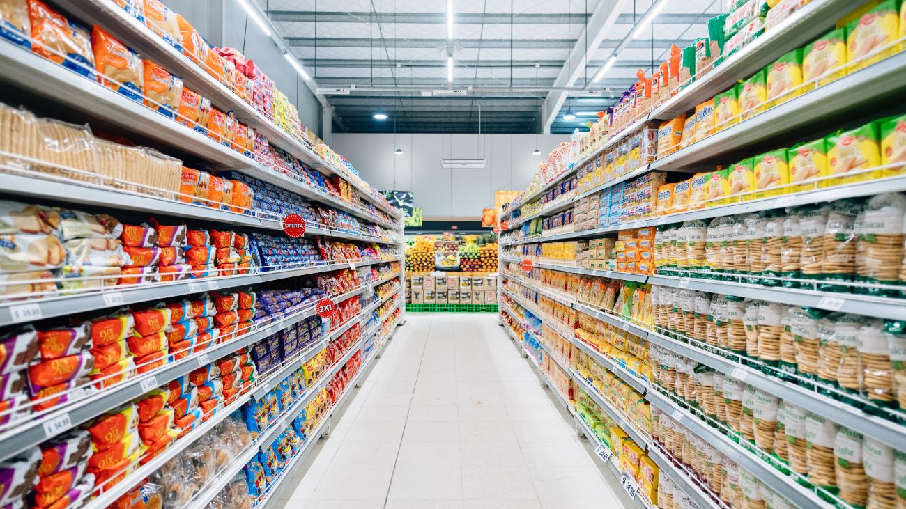 Horarios especiales y cierres de supermercados para Año Nuevo 2025 Horarios especiales y cierres de supermercados para Año Nuevo 2025
