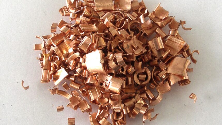 La extracción por solventes: clave en la producción de cobre en la industria minera